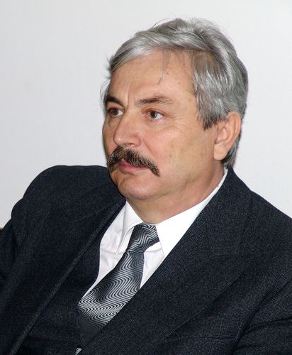 Dr. Bárth János