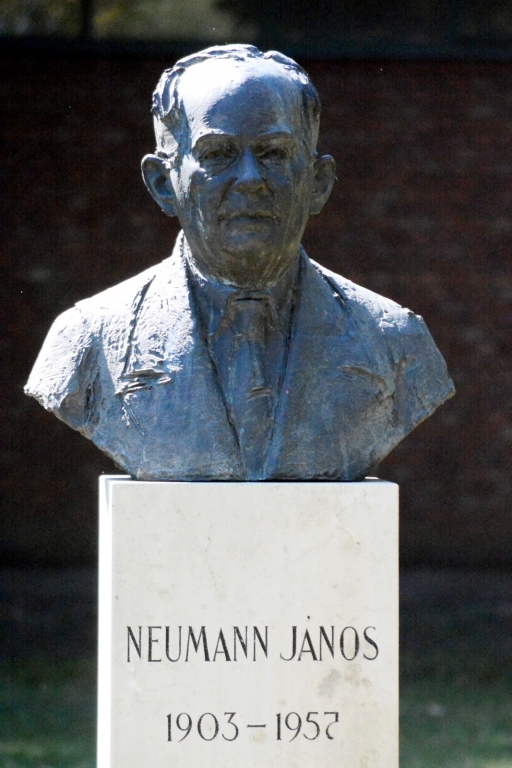 Neumann János