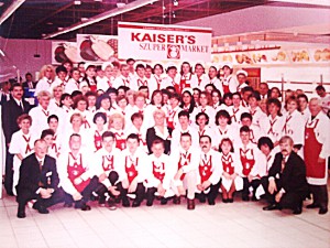 A kecskeméti Kaiser's megnyitója 1998 novemberében
