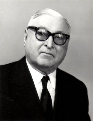 Dr. Tapasztó István