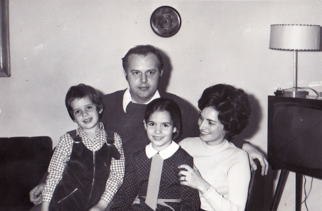 Feleségemmel és gyermekeinkkel 1974-ben
