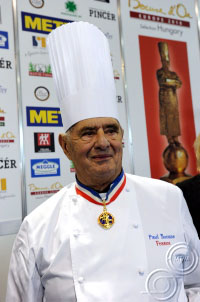 Paul Bocuse, a Bocuse d'Or nemzetközi gasztronómiai verseny alapítója a Hungexpo Foodapest és UKBA kiállításán