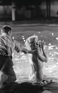 Marilyn Monroe Valamit adni kell című utolsó, befejezetlenül maradt filmjének híres jelenetében