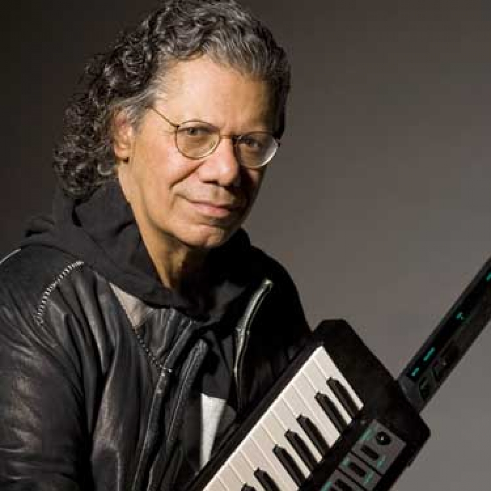 Chick Corea amerikai jazz-zongorista, zeneszerző