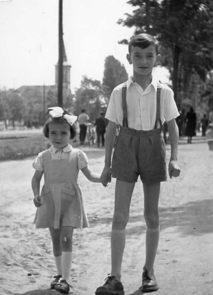 Húgommal 1957-ben