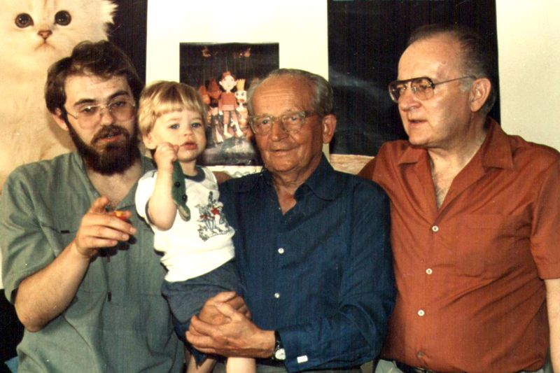 A Királyok négy generációja: balról jobbra László György (1956), András László (1985), László (1908) és László (1932)